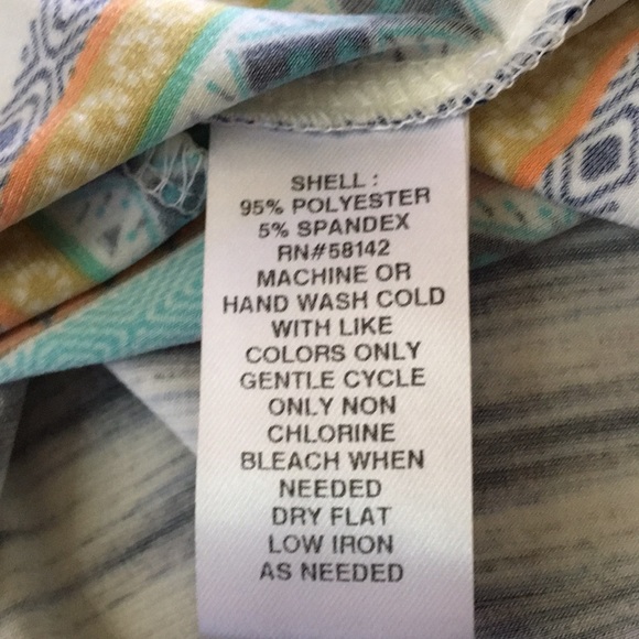 Multi-color Maxi dress with small keyhole in front - Picture 9 of 9